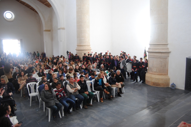 El público abarrotó la Iglesia de la Villa. Foto: ÁNGEL MEDINA LAÍN