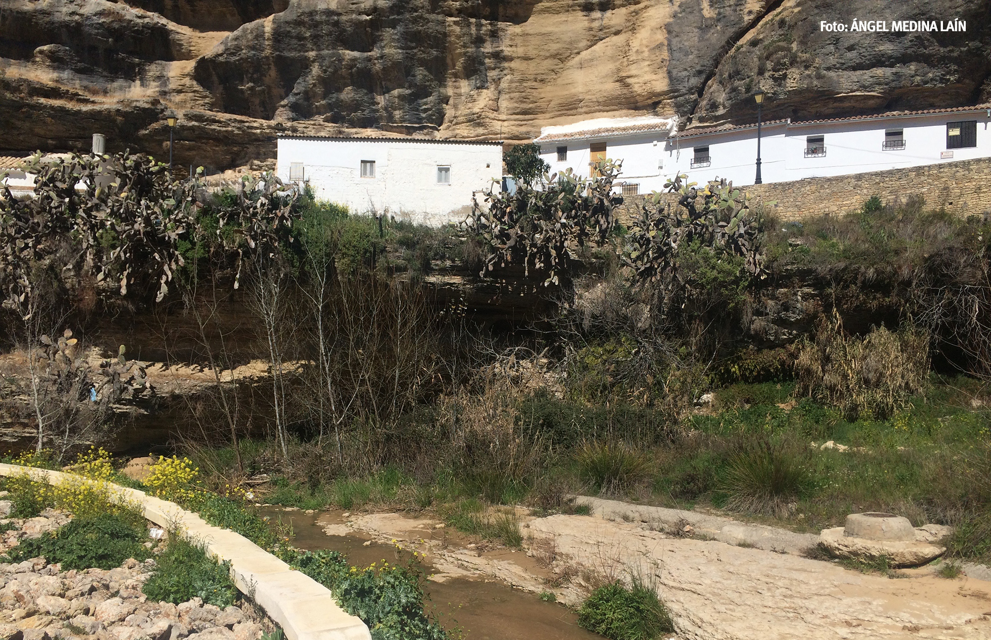 Finalmente se ha conservado la escalera que da acceso al río desde Las Calcetas. Foto: ÁNGEL MEDINA LAÍN.